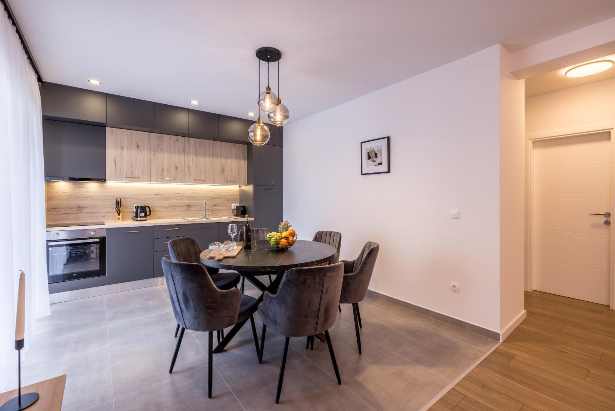 Adriatic Nest, Cozy And Modern Two Bedroom Apartment Kaštela Екстериор снимка